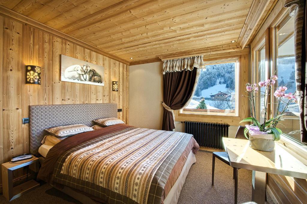 Hotel-Chalet Les Ecureuils Restaurant, Piscine, Garage เลอกรองด์บอร์นอง ห้อง รูปภาพ