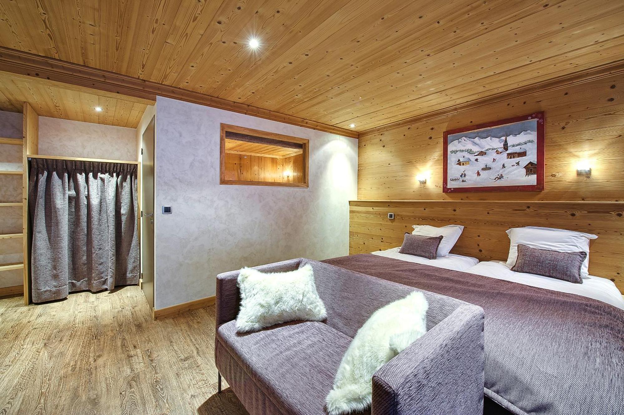 Hotel-Chalet Les Ecureuils Restaurant, Piscine, Jardin Garage เลอกรองด์บอร์นอง ภายนอก รูปภาพ