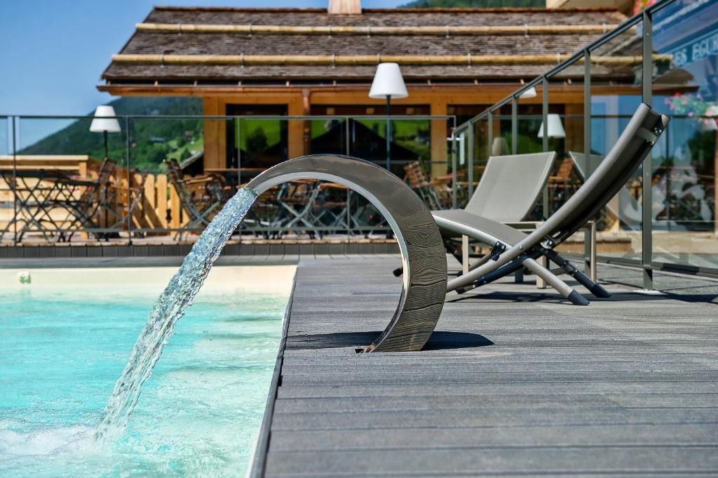 Hotel-Chalet Les Ecureuils Restaurant, Piscine, Garage เลอกรองด์บอร์นอง ภายนอก รูปภาพ