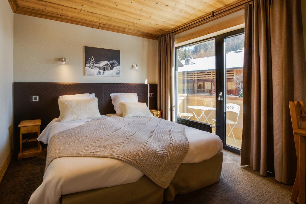 Hotel-Chalet Les Ecureuils Restaurant, Piscine, Garage เลอกรองด์บอร์นอง ภายนอก รูปภาพ